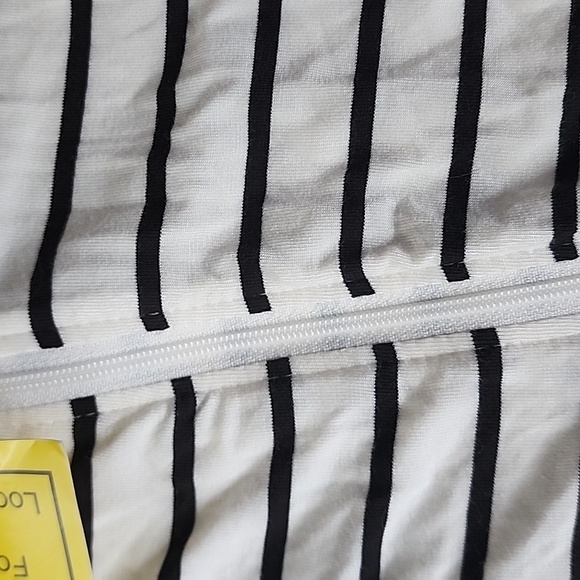 Angel Dear 18-24m b&w stripes footie NWT - Picture 4 of 5